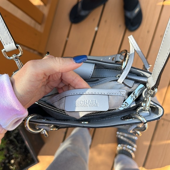 Michael Kors cynthia  satchel chevron patches dove silver bag tote - Picture 13 of 13